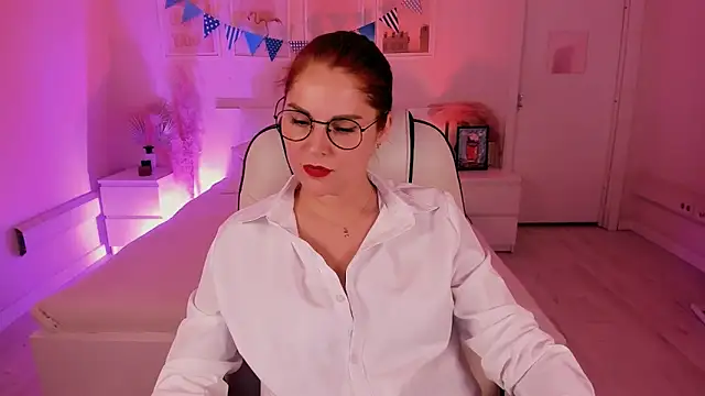 Snapshot of Ellis_Foxy chatting on 10-14-25, 03:57 Ellis Foxy online show from 10-14-25, 03:57