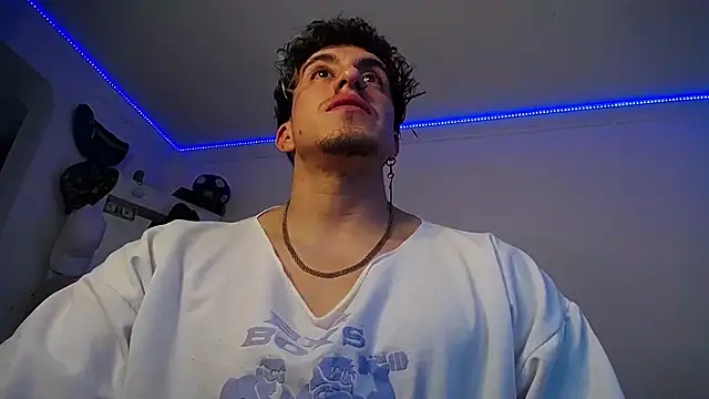 strongboy  online show from 10-18-25, 08:09