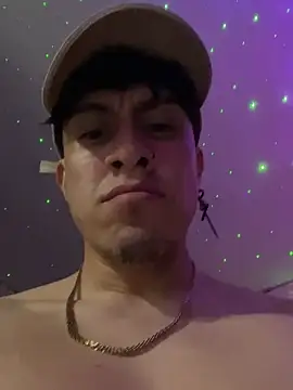 Snapshot of strongboy_ chatting on 12-05-25, 03:48 strongboy online show from 12-05-25, 03:48