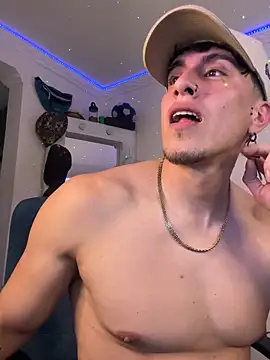 Snapshot of strongboy_ chatting on 12-05-25, 08:05 strongboy online show from 12-05-25, 08:05