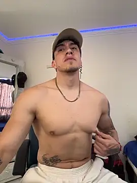 Snapshot of strongboy_ chatting on 02-12-26, 06:14 strongboy online show from 02-12-26, 06:14