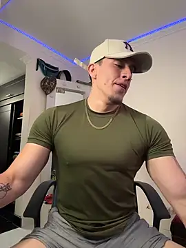 Snapshot of strongboy_ chatting on 03-31-26, 07:25 strongboy online show from 03-31-26, 07:25