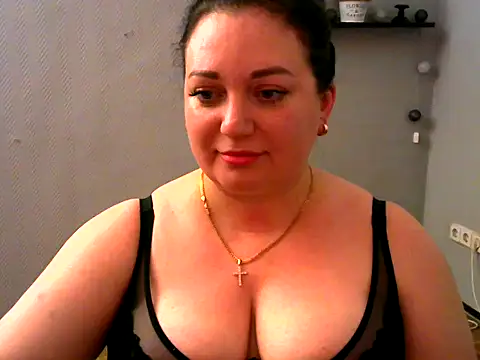 Snapshot of AmanaGi chatting on 01-25-25, 12:47 AmanaGi online show from 01-25-25, 12:47