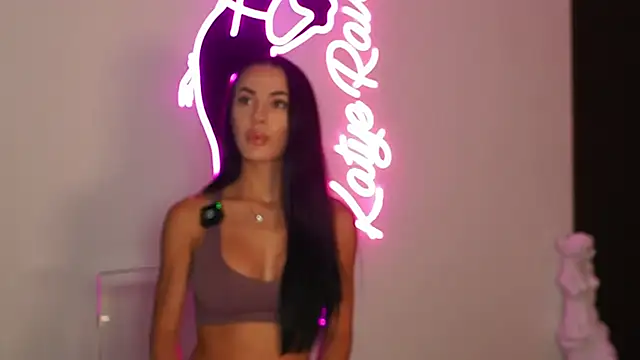 Snapshot of Katyerave chatting on 10-09-25, 08:07 Katyerave online show from 10-09-25, 08:07