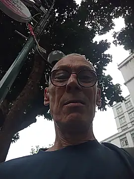 Snapshot of pierre5004 chatting on 02-24-26, 06:00 pierre5004 online show from 02-24-26, 06:00