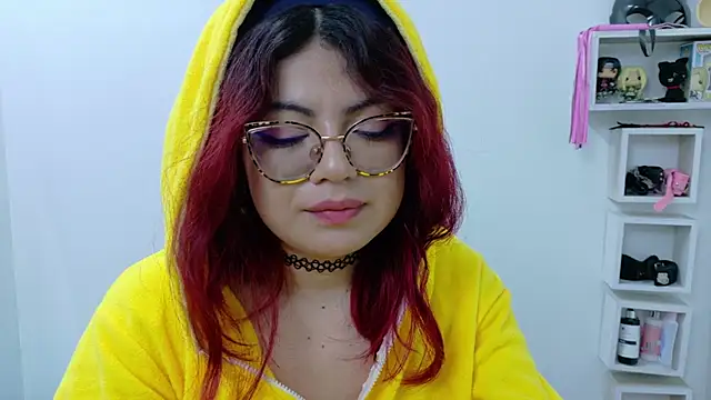 Catwhite  online show from 01-11-25, 12:07