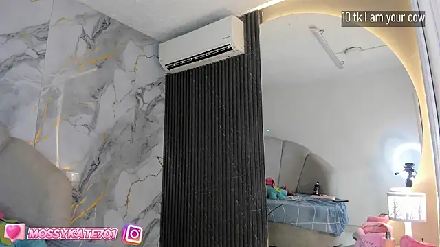 Katemoss70 online show from 03-05-25, 06:34