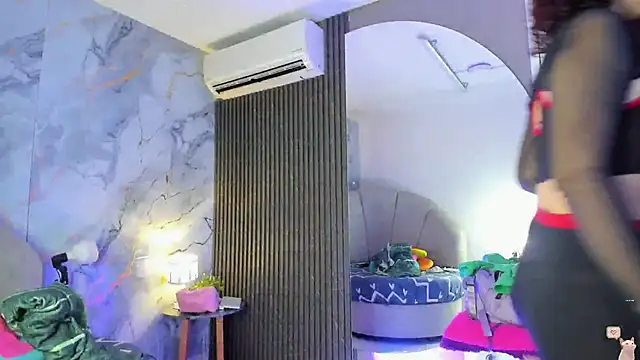 Katemoss70 online show from 10-05-25, 12:47