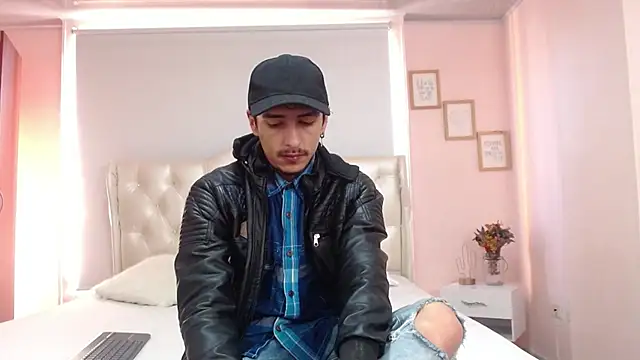 ryan maxy online show from 01-22-25, 01:32