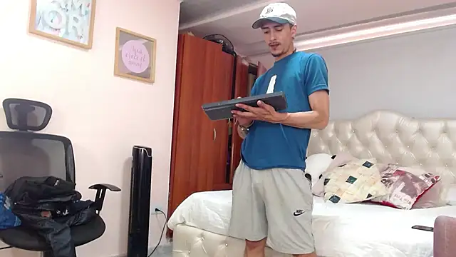 ryan maxy online show from 02-09-25, 04:29