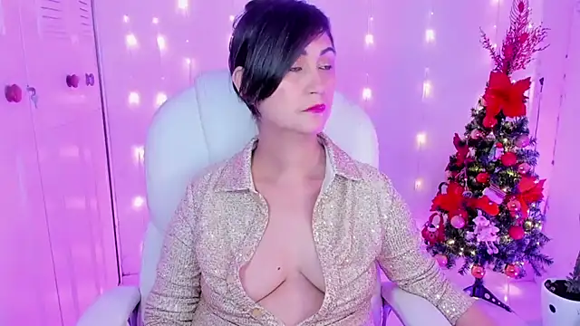 Snapshot of danielahot66 chatting on 12-25-24, 08:29 danielahot66 online show from 12-25-24, 08:29