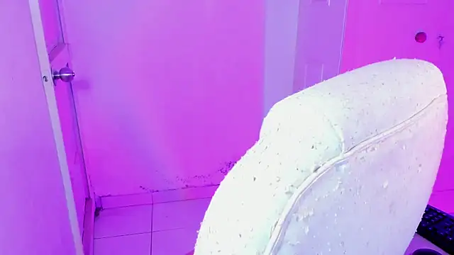 Snapshot of danielahot66 chatting on 03-20-25, 09:15 danielahot66 online show from 03-20-25, 09:15