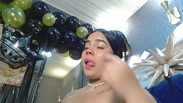 EmilyQueen3x online show from 12-13-25, 07:53