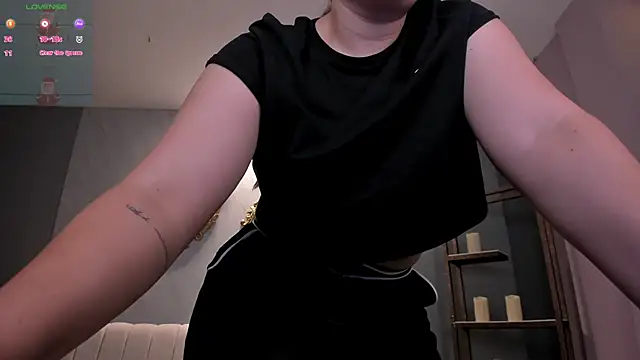 Snapshot of MartinnaBonnet chatting on 12-28-24, 10:25 MartinnaBonnet online show from 12-28-24, 10:25