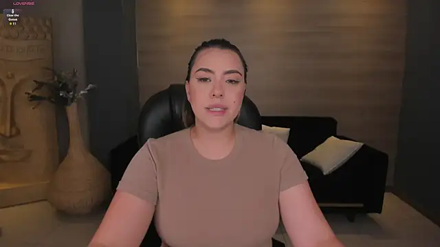 Snapshot of MartinnaBonnet chatting on 01-02-25, 05:39 MartinnaBonnet online show from 01-02-25, 05:39