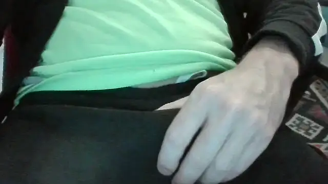 Snapshot of alessexxx24 chatting on 09-30-25, 07:24 alessexxx24 online show from 09-30-25, 07:24