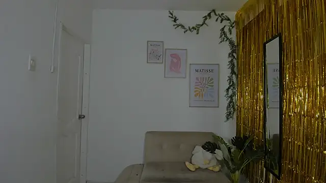 Snapshot of hornyprincess__ chatting on 11-07-25, 06:08 hornyprincess online show from 11-07-25, 06:08