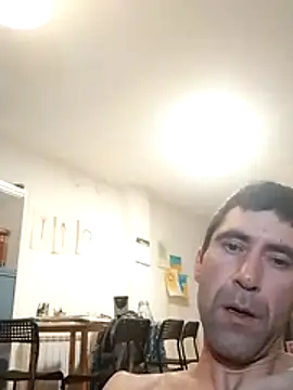 Snapshot of Pollon34- chatting on 10-18-25, 08:53 Pollon34- online show from 10-18-25, 08:53