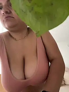 Snapshot of conhy_lehee chatting on 02-21-25, 01:33 conhy lehee online show from 02-21-25, 01:33