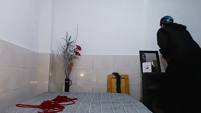 Cocain Atenea online show from 12-15-25, 07:07