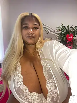 BigFineSelena online show from 02-05-25, 04:14