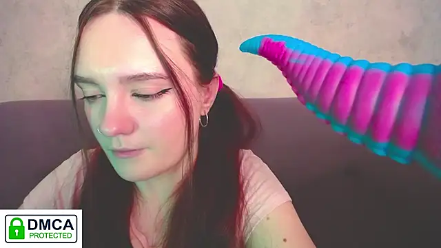 Alyssa   Scarlet online show from 12-19-25, 08:54