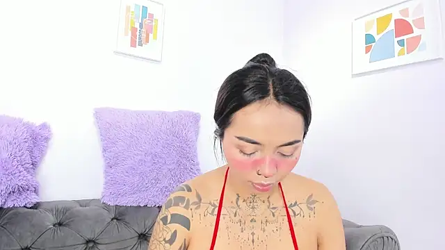 miss soffi  online show from 10-25-25, 12:13