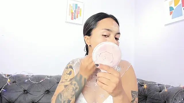 Snapshot of miss_soffi_ chatting on 12-02-25, 12:21 miss soffi online show from 12-02-25, 12:21