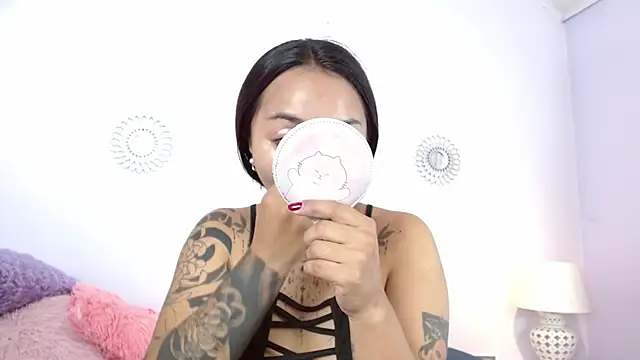 Snapshot of miss_soffi_ chatting on 12-16-25, 12:21 miss soffi online show from 12-16-25, 12:21