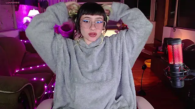 Aquamarinebubble online show from 12-04-24, 04:10