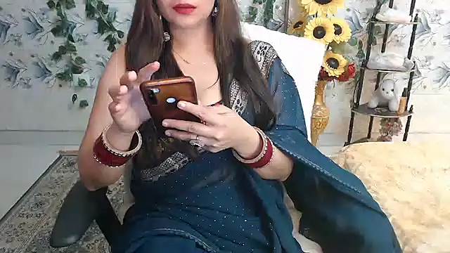 mahimagicdoll DESI online show from 12-12-24, 02:11