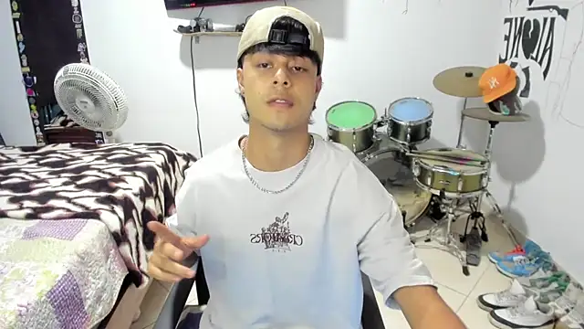 Zack falcon online show from 11-15-25, 02:53