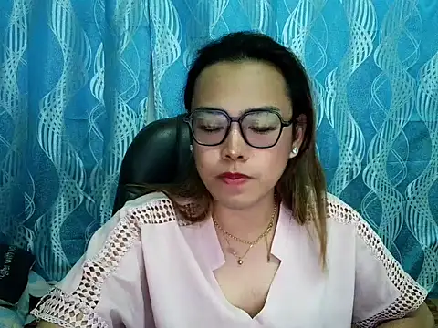 Snapshot of Your_PrettyGirlxxx chatting on 09-18-25, 06:04 Your PrettyGirlxxx online show from 09-18-25, 06:04