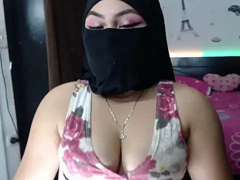 Hana    online show from 12-15-24, 05:56