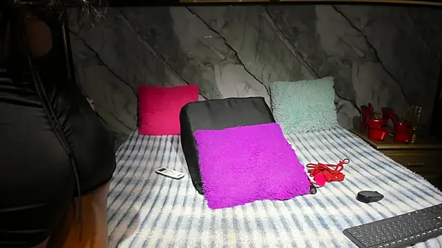 Niyirey1 online show from 10-14-25, 12:28