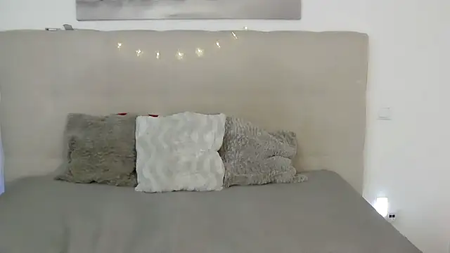 PetersEmily online show from 01-10-25, 08:37