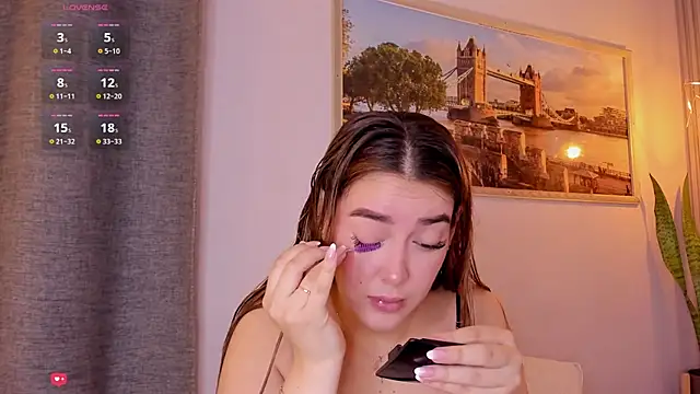 Assh lee  online show from 01-10-25, 12:36