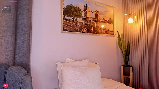 Assh lee  online show from 01-29-25, 12:35