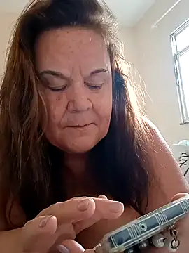 Yaya Mineira online show from 12-15-24, 05:42