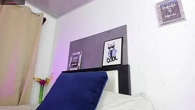 Snapshot of alicia_rouusel chatting on 01-22-25, 02:59 alicia rouusel online show from 01-22-25, 02:59