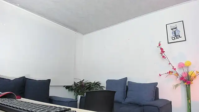 Snapshot of alicia_rouusel chatting on 10-22-25, 12:33 alicia rouusel online show from 10-22-25, 12:33