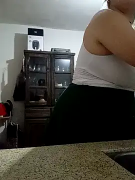 Snapshot of La_pauli_latina chatting on 04-04-26, 01:59 La pauli latina online show from 04-04-26, 01:59