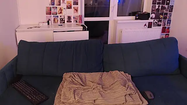 Snapshot of ursula_davis chatting on 02-22-25, 11:24 ursula davis online show from 02-22-25, 11:24