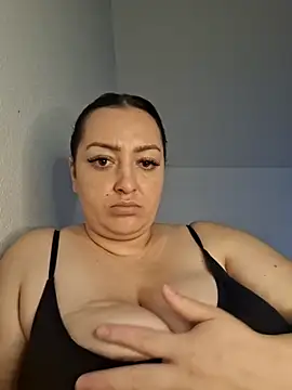 mihaelaa online show from 10-22-25, 03:01