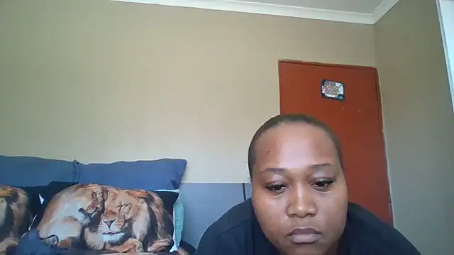 Snapshot of EbonySeductressx chatting on 10-17-25, 10:07 EbonySeductressx online show from 10-17-25, 10:07