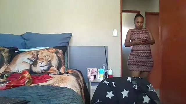 Snapshot of EbonySeductressx chatting on 10-22-25, 09:20 EbonySeductressx online show from 10-22-25, 09:20