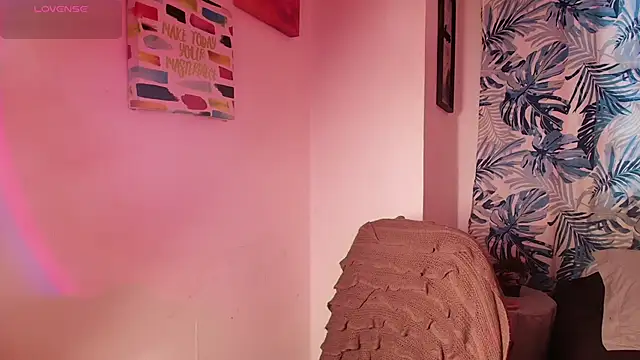 Snapshot of sweetcata23 chatting on 10-21-25, 08:09 sweetcata23 online show from 10-21-25, 08:09