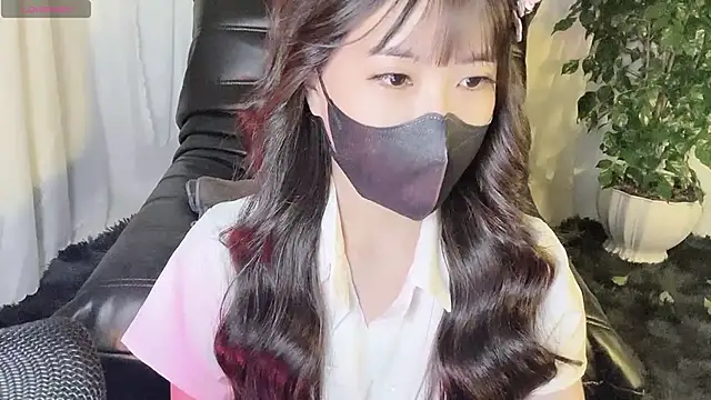 Mya Lee online show from 12-11-24, 07:25