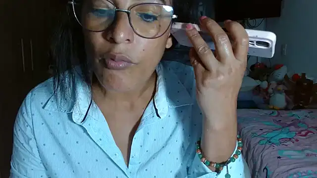 Snapshot of kateleyagrey chatting on 12-03-24, 10:29 kateleyagrey online show from 12-03-24, 10:29