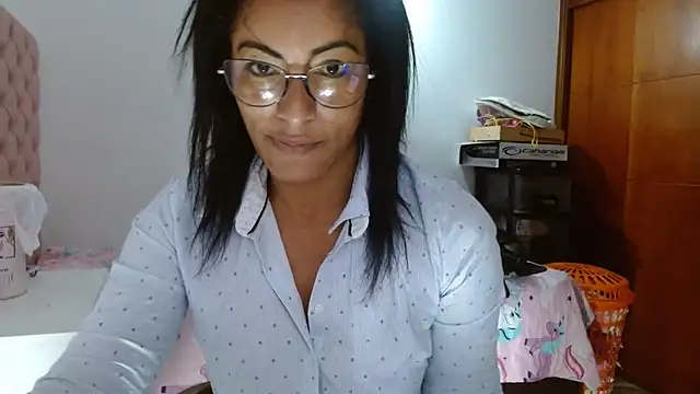 Snapshot of kateleyagrey chatting on 03-20-25, 12:22 kateleyagrey online show from 03-20-25, 12:22